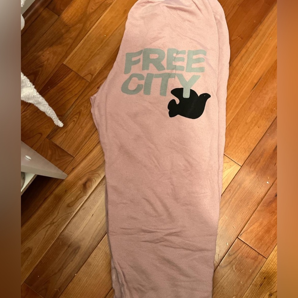 Free City light pink joggers